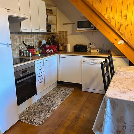 La Maison De *